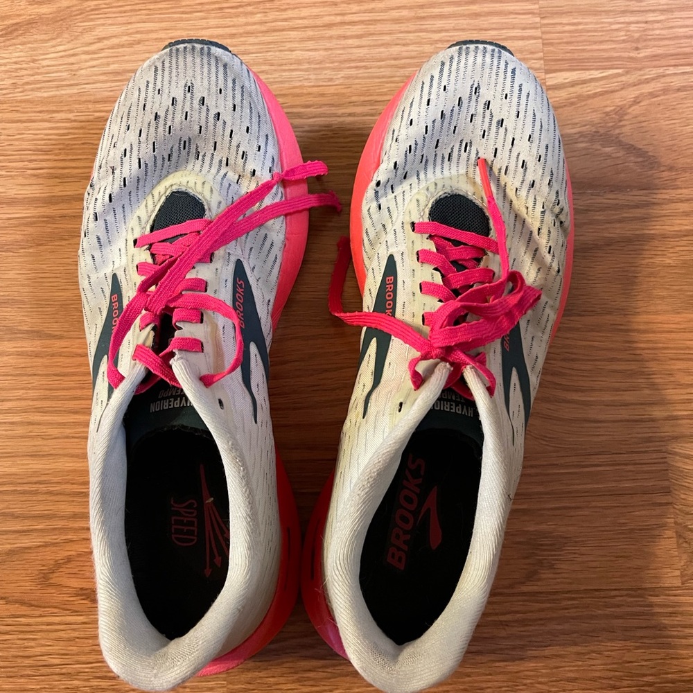 Used brooks size 10